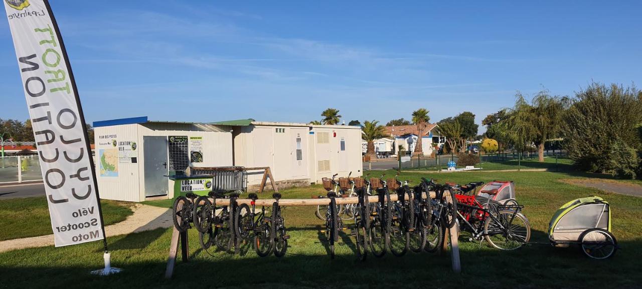 Mobilhome 2Ch Climatise-Terrasse Fermee-4 Velos-Camping 4 Etoiles Les Charmettes Les Mathes Exterior foto