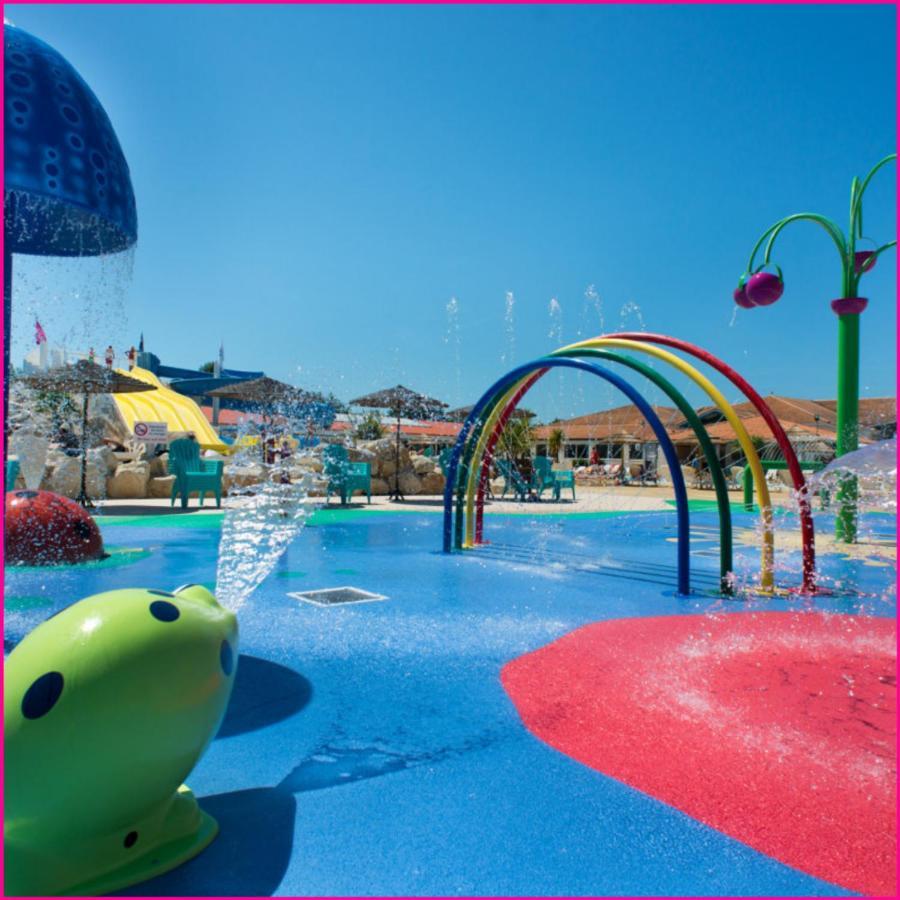 Mobilhome 2Ch Climatise-Terrasse Fermee-4 Velos-Camping 4 Etoiles Les Charmettes Les Mathes Exterior foto